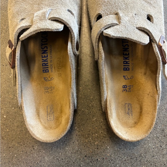 Birkenstock Boston Suede Clogs - Tan. 38 - Picture 2 of 4